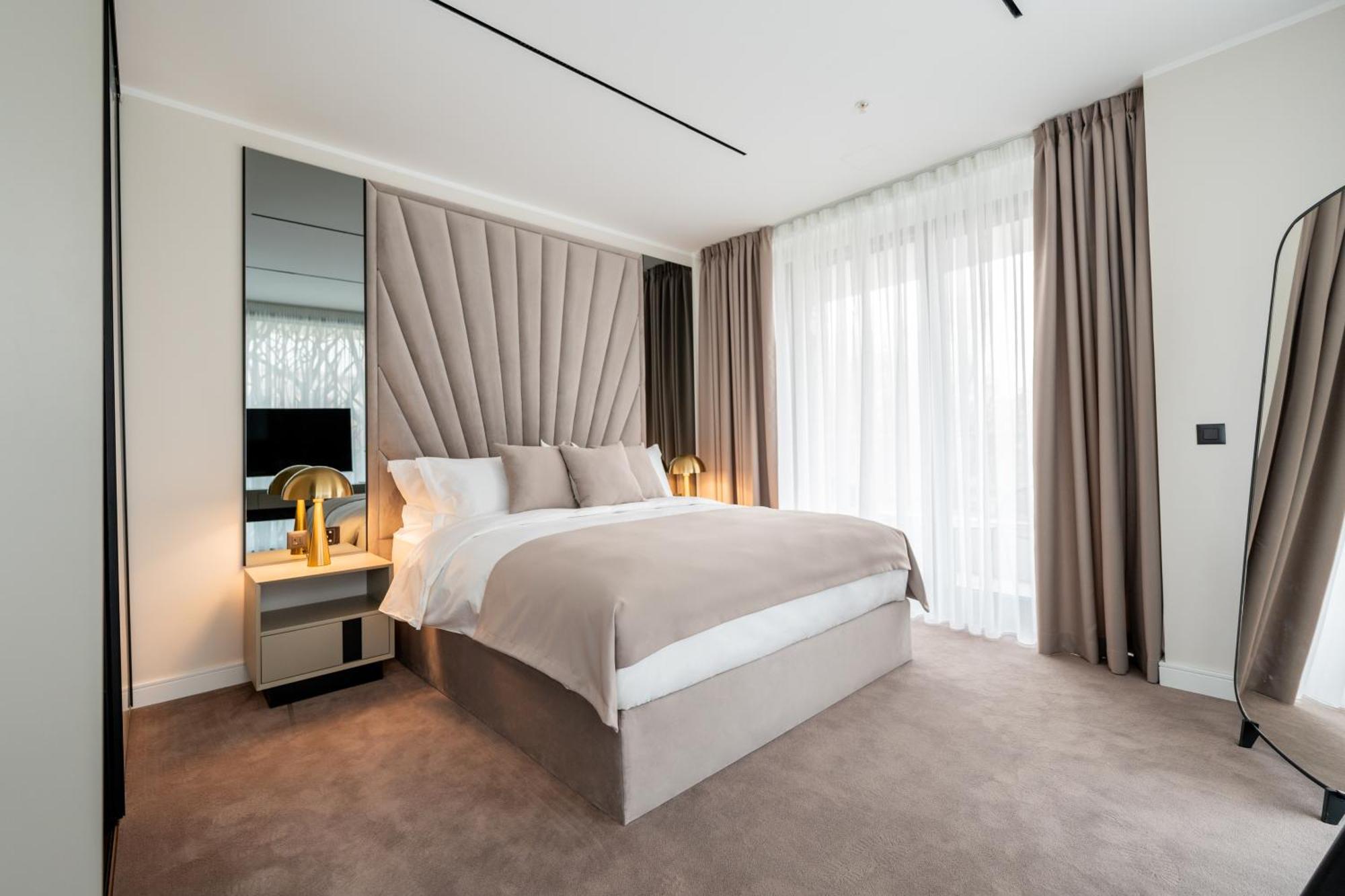 New Belgrade Premium Hotel Экстерьер фото