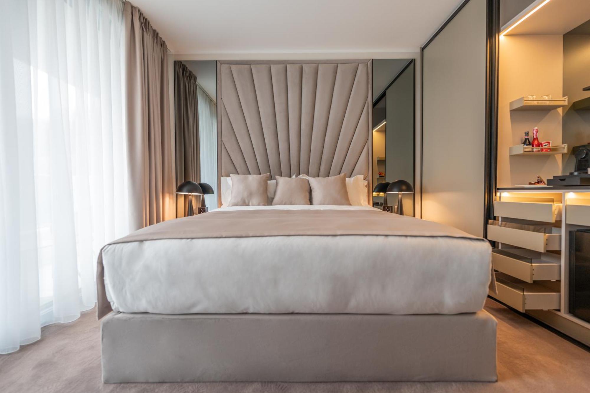 New Belgrade Premium Hotel Экстерьер фото