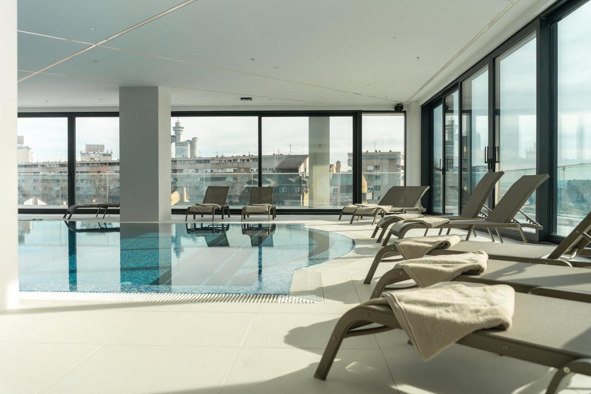 New Belgrade Premium Hotel Экстерьер фото