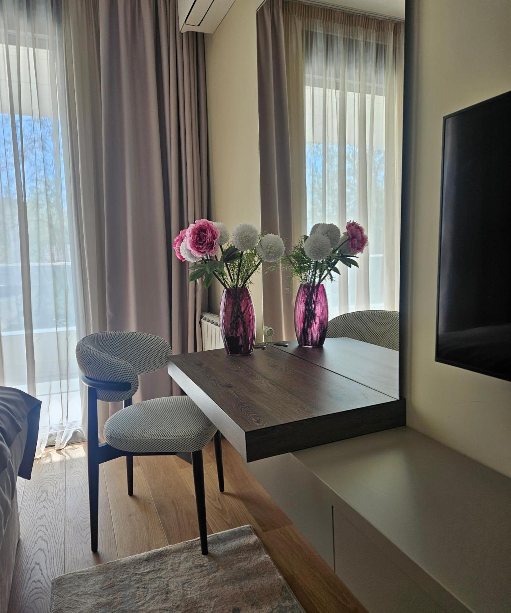 New Belgrade Premium Hotel Экстерьер фото