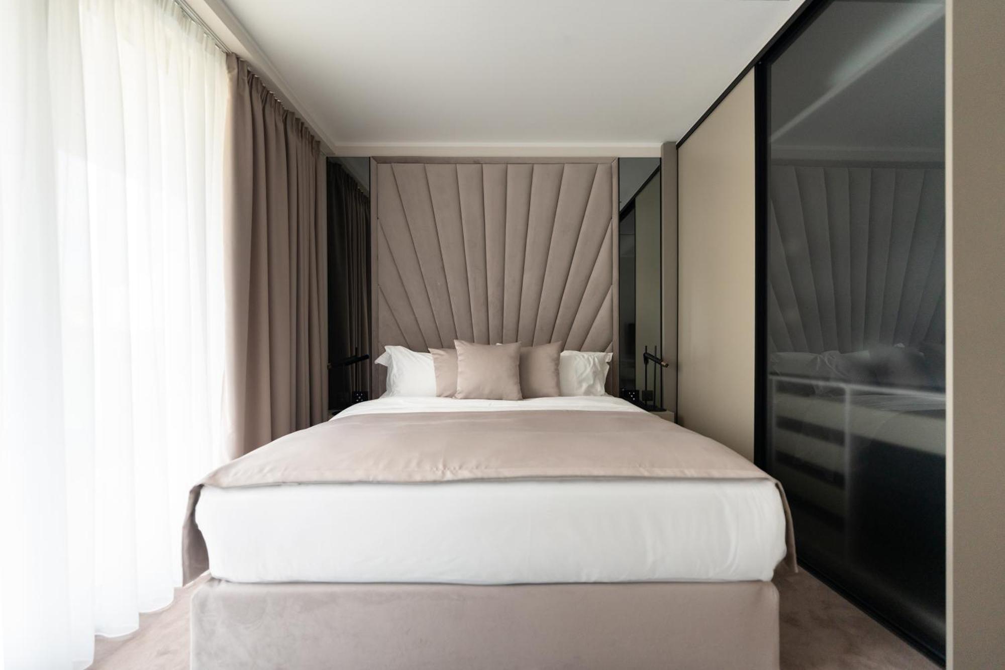 New Belgrade Premium Hotel Экстерьер фото